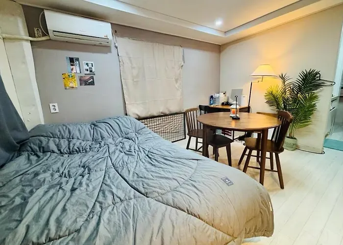 Appartement Cozy Sinnonhyeon Station Nonhyeon Station House